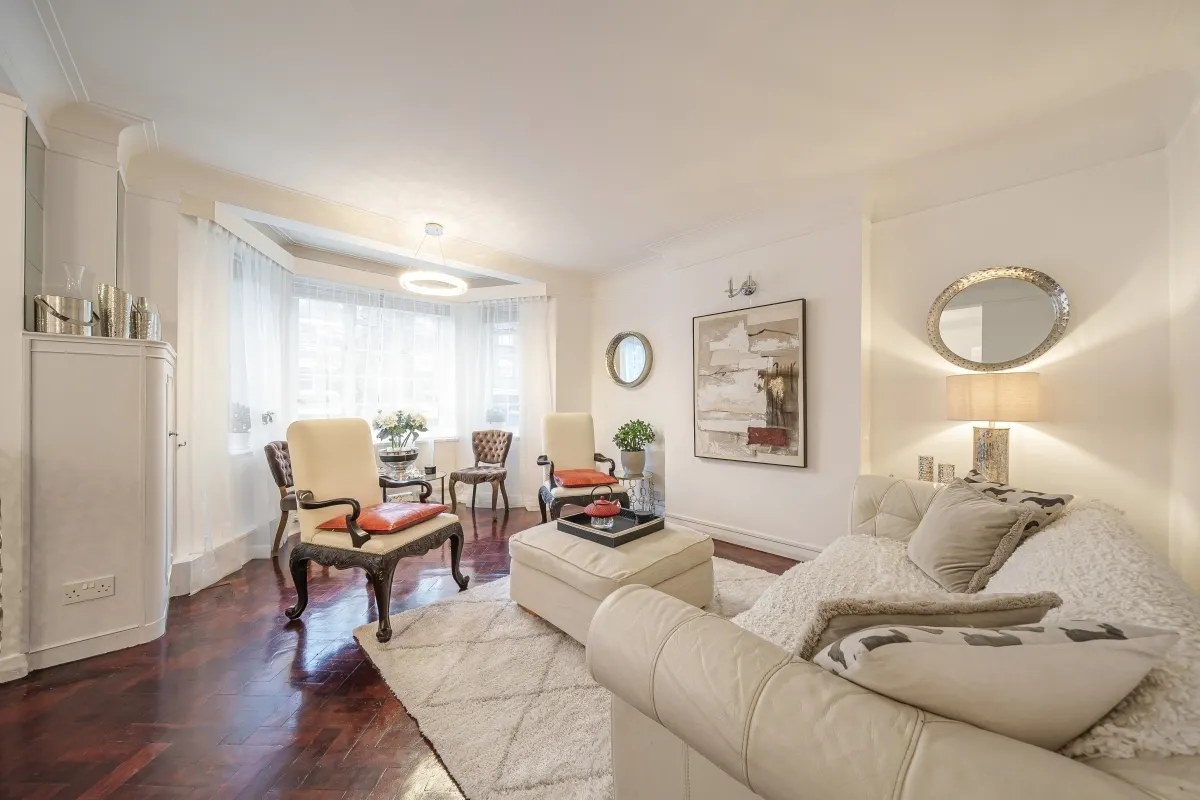 3 bed flat to rent — Frognal Lane London NW3