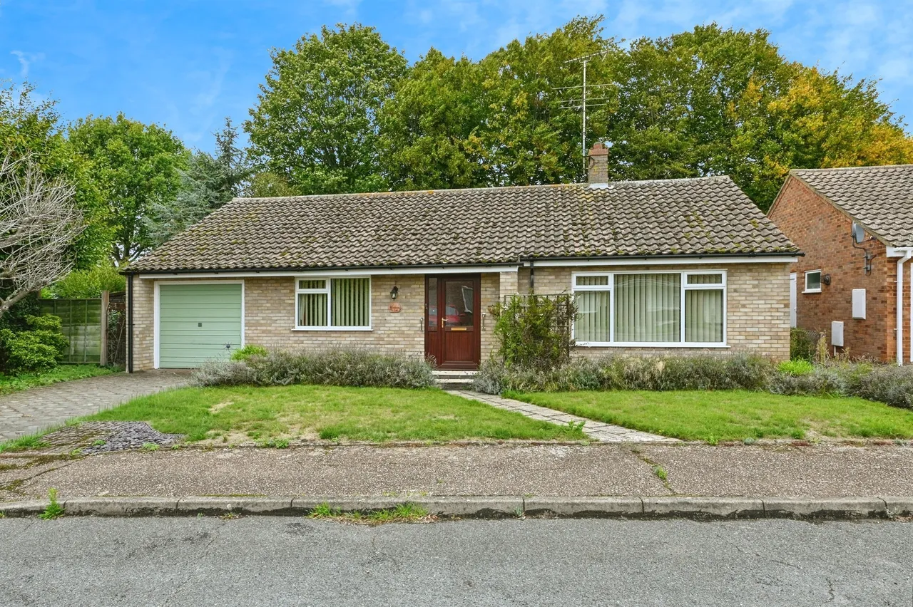 2 bed house for sale — Chestnut Close, Dersingham, King's Lynn