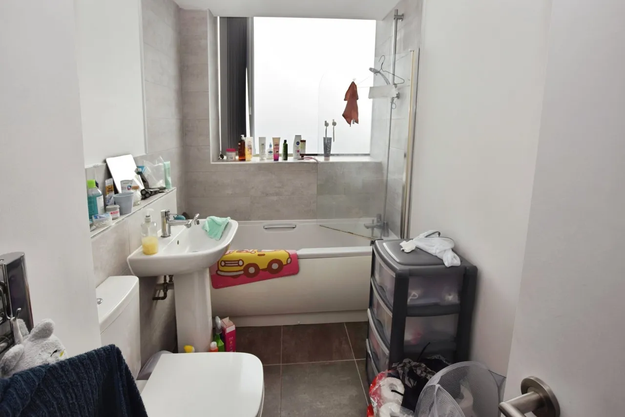 Ashton Lane, Sale, M33, photo 7