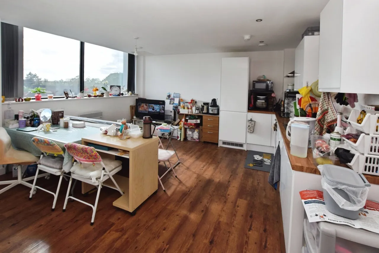 Ashton Lane, Sale, M33, photo 3
