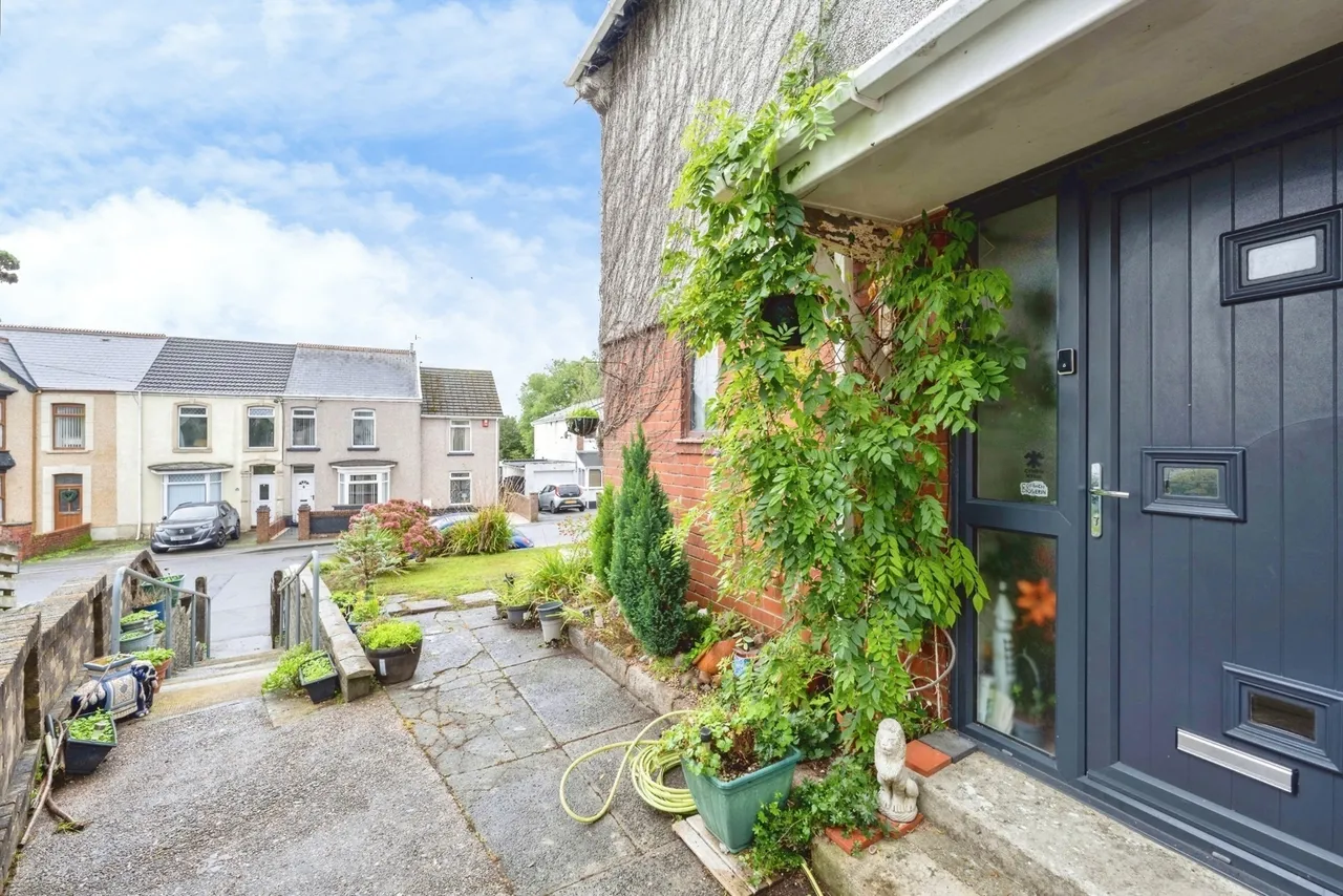 Culfor Road, Loughor, SA4, photo 20