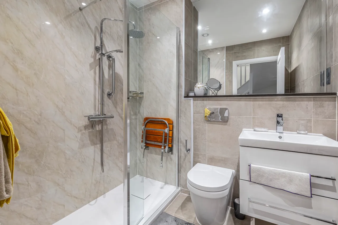 Twining Close, Tunbridge Wells, Kent, TN4 8FJ, photo 8