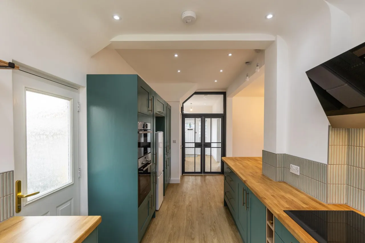 Gilmour Mount, Oxton Village, CH43, photo 7