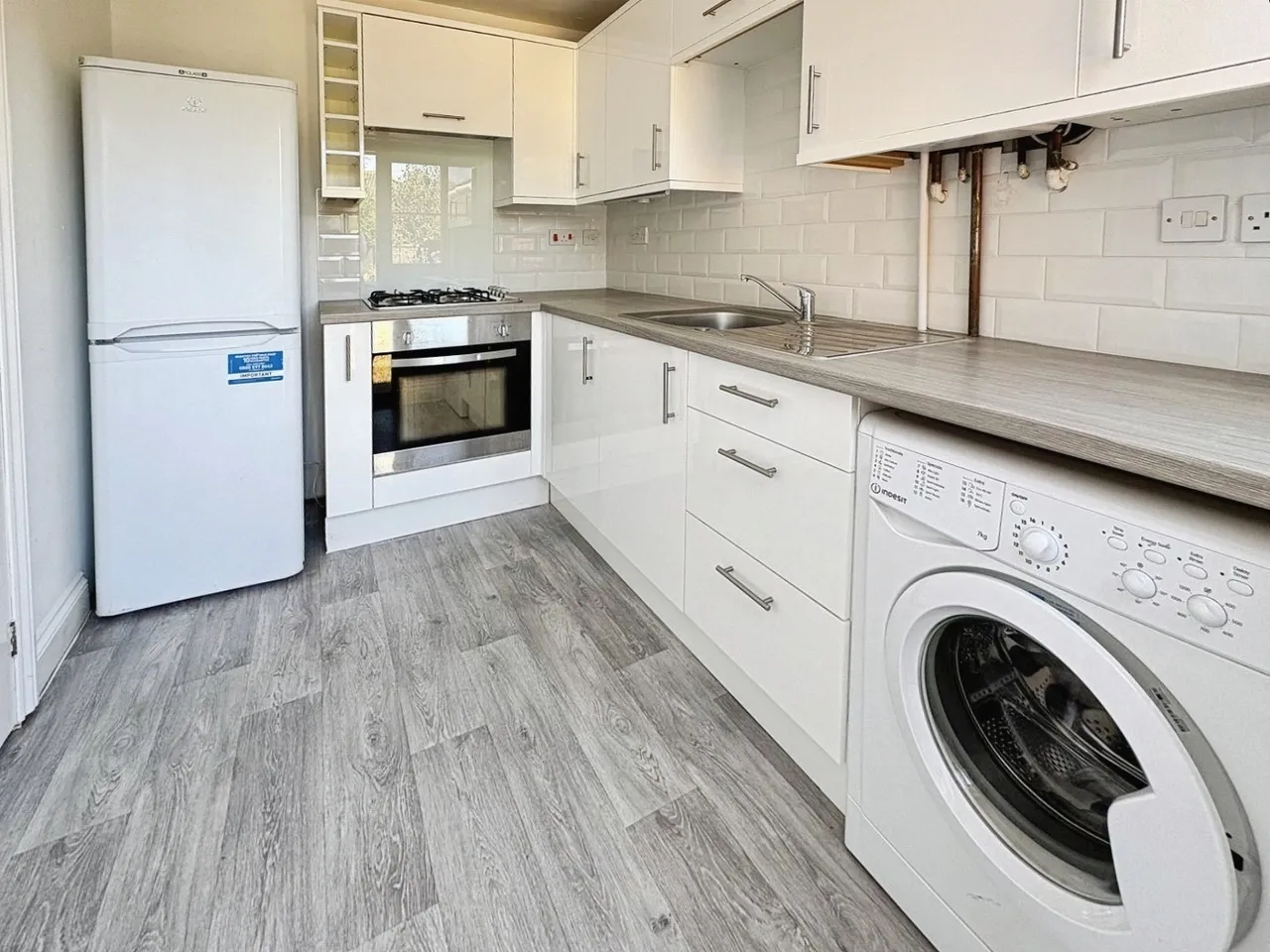 Ash Church Mews, Ash, Surrey, GU12 6JX, photo 4