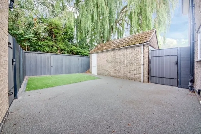 Swenson Avenue, NG7, photo 17