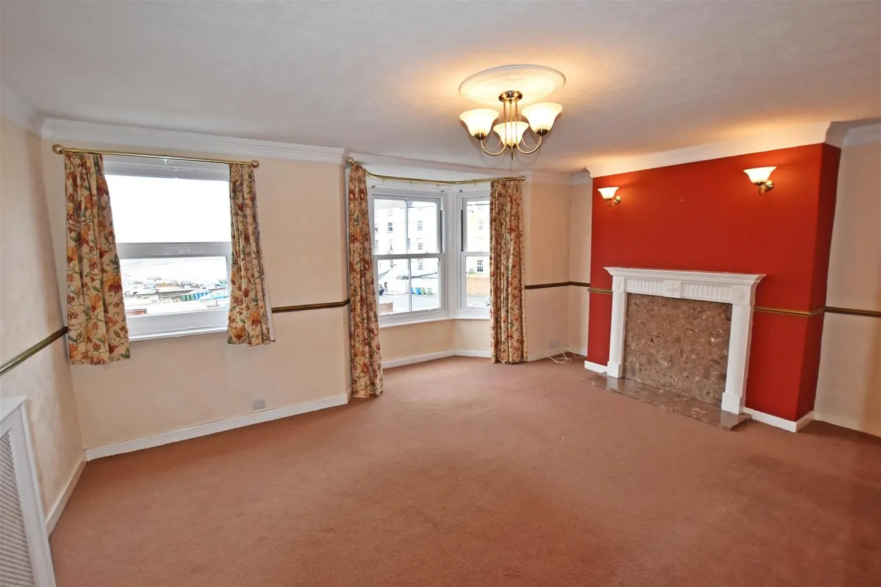 5 Peel Terrace, Scarborough YO12 7HP, photo 2