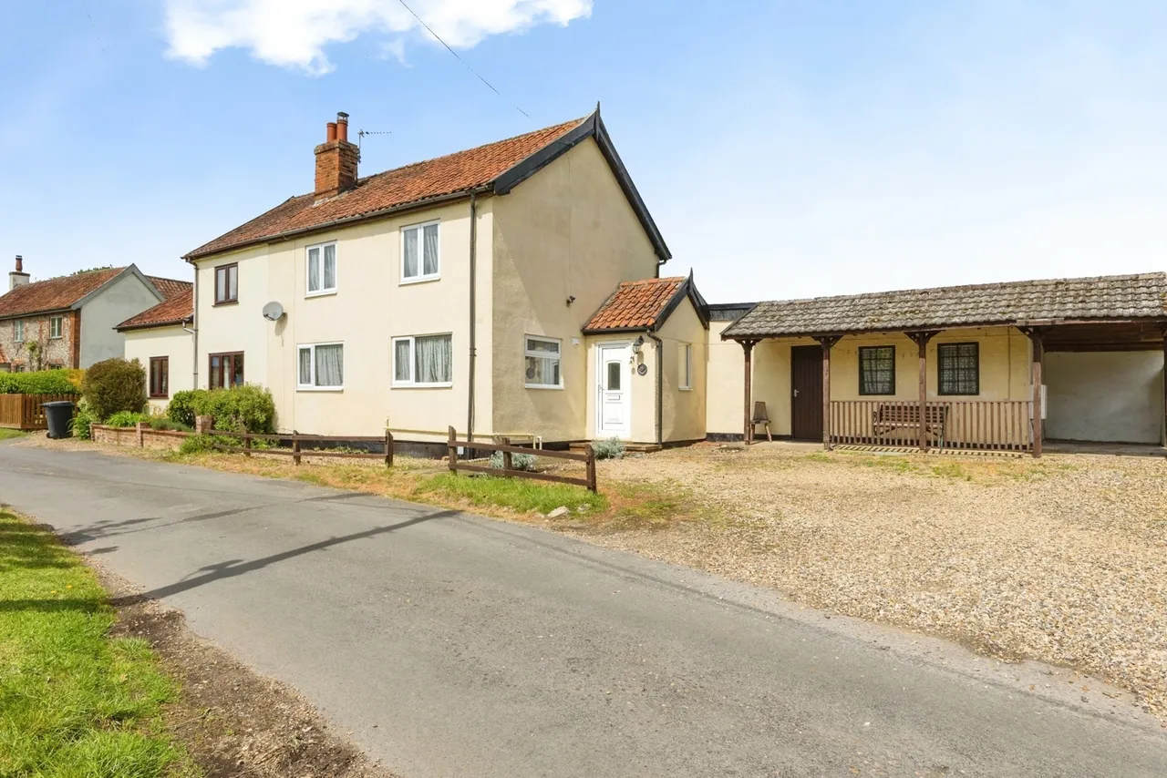 3 bed house for sale — Stacksford, Old Buckenham, Attleborough, NR17