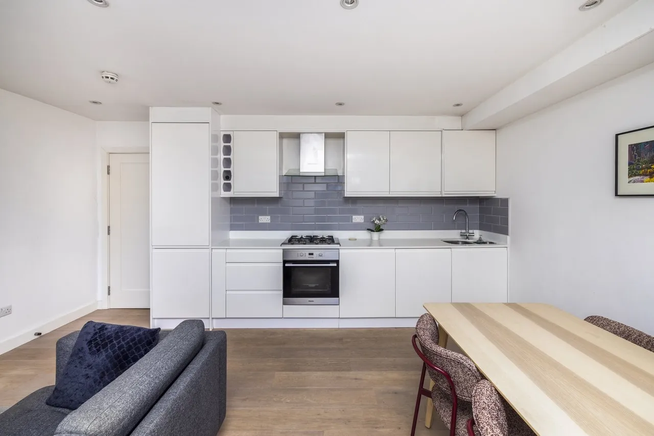 Kennington Road, London, SE11, photo 11