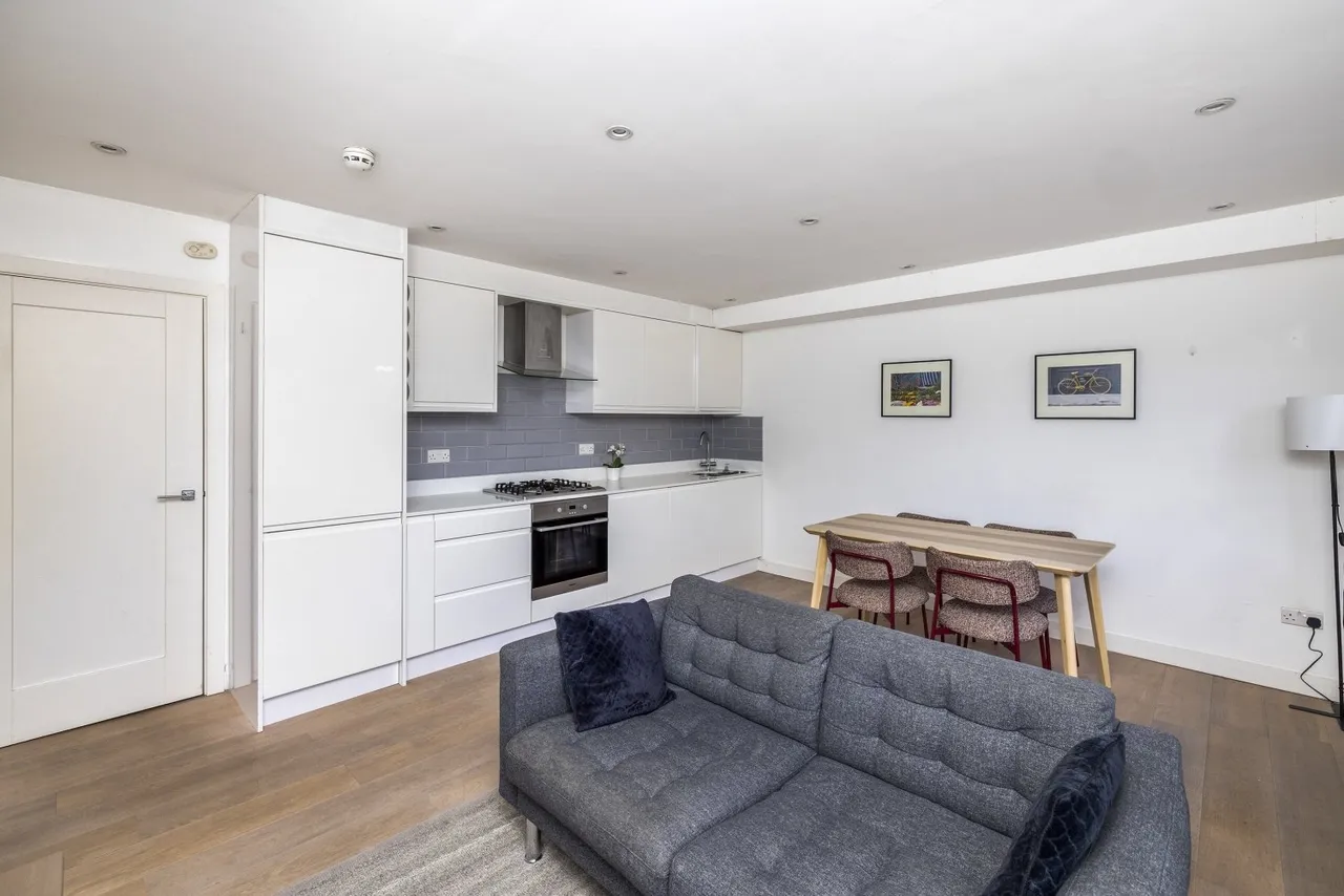Kennington Road, London, SE11, photo 12
