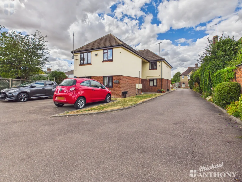 , Arnold Court, 7-9 Milton Road, Aylesbury, HP21 7LZ, photo 10