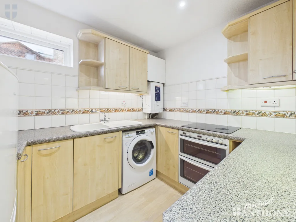 , Arnold Court, 7-9 Milton Road, Aylesbury, HP21 7LZ, photo 4