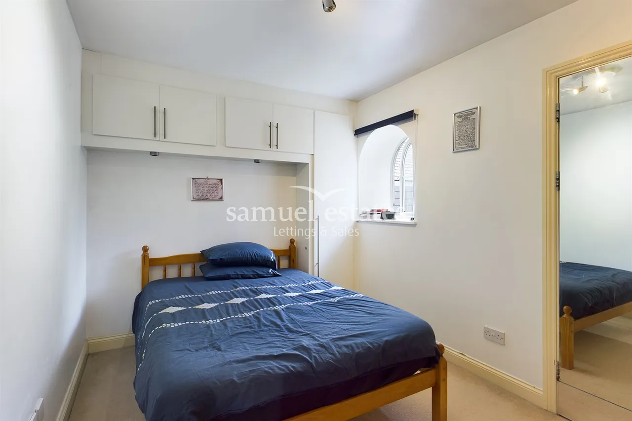 Colliers Wood, London, SW19 1UL, photo 7