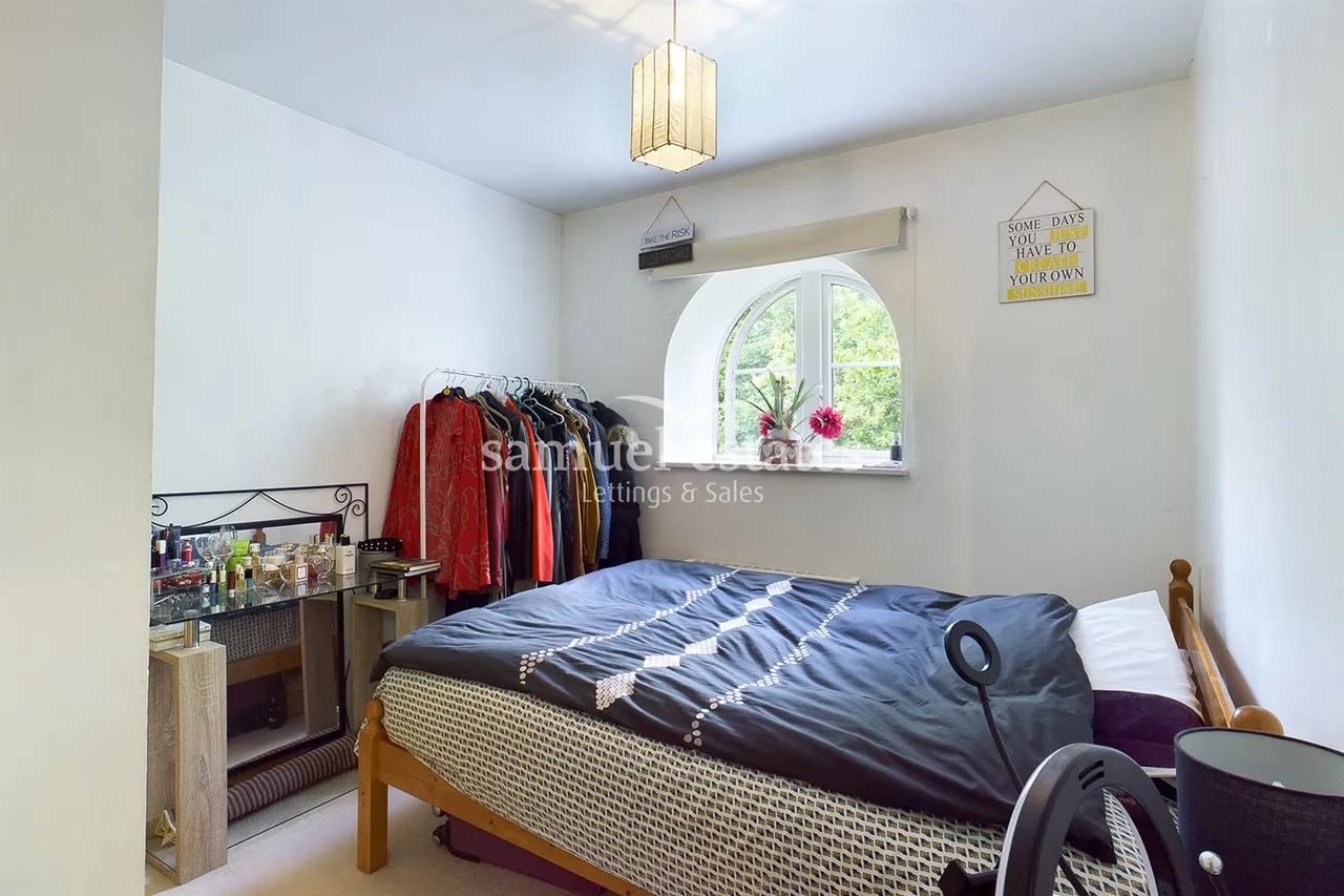 Colliers Wood, London, SW19 1UL, photo 6