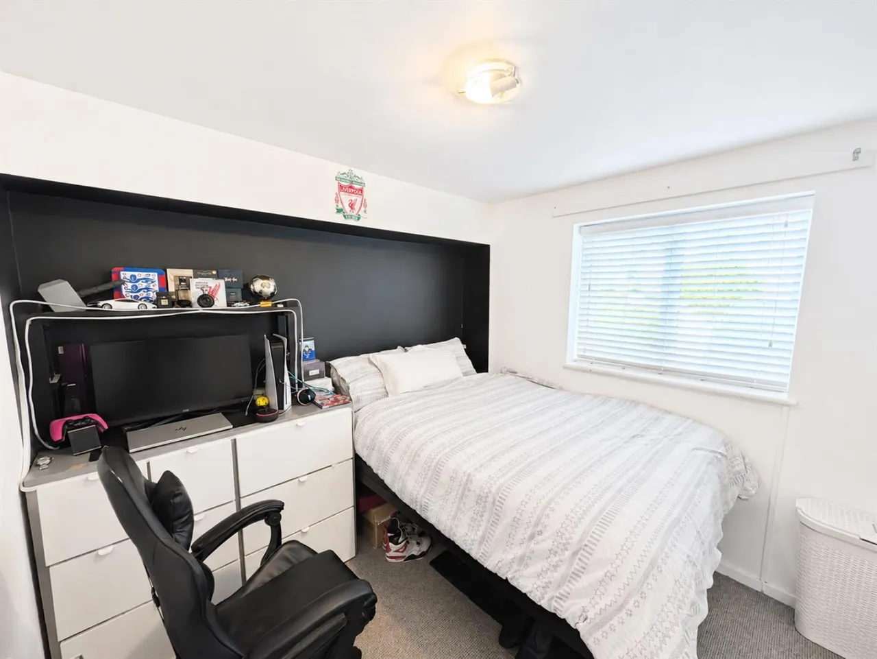 Canterbury Close, Rowley Regis, photo 6