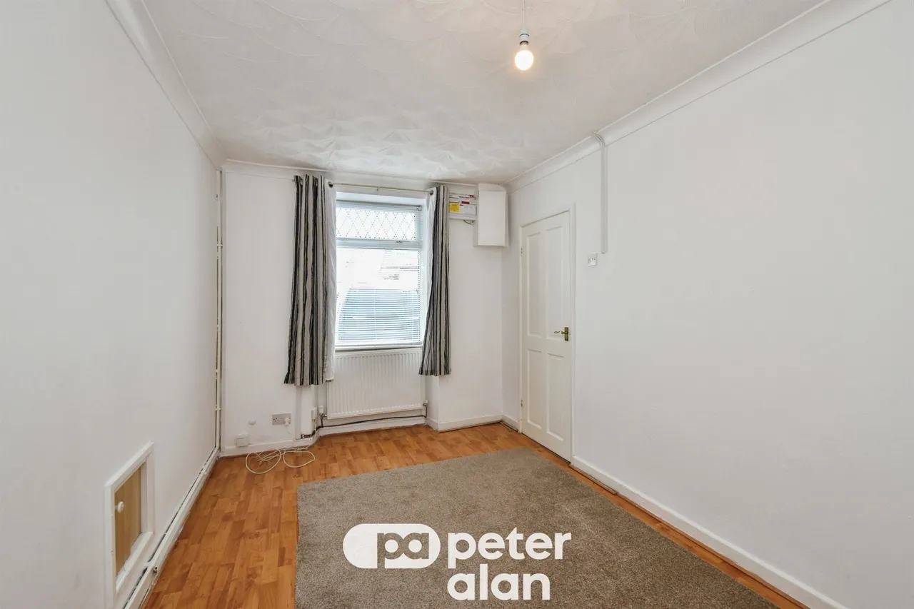 Gadlys Street, Aberdare, CF44, photo 8