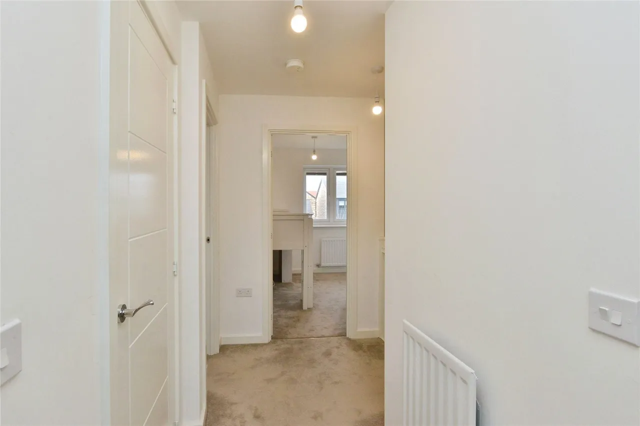 Rambouillet Drive, Whitehouse, Milton Keynes, Buckinghamshire, MK8, photo 11