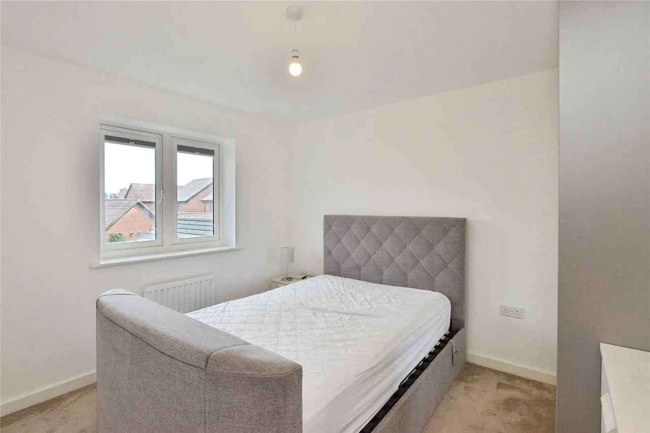 Rambouillet Drive, Whitehouse, Milton Keynes, Buckinghamshire, MK8, photo 15
