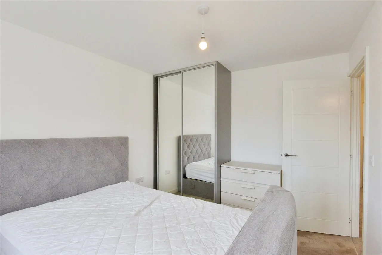 Rambouillet Drive, Whitehouse, Milton Keynes, Buckinghamshire, MK8, photo 13