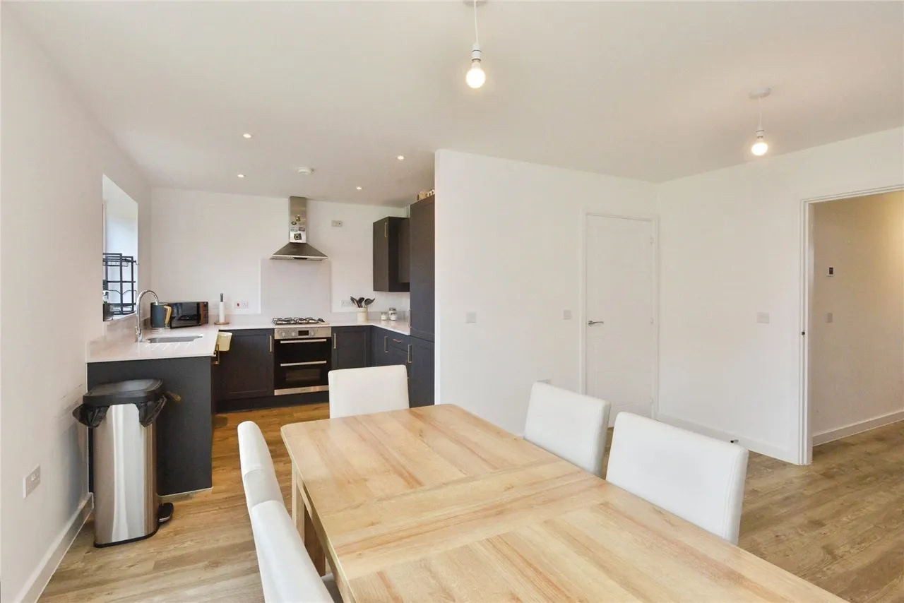 Rambouillet Drive, Whitehouse, Milton Keynes, Buckinghamshire, MK8, photo 7