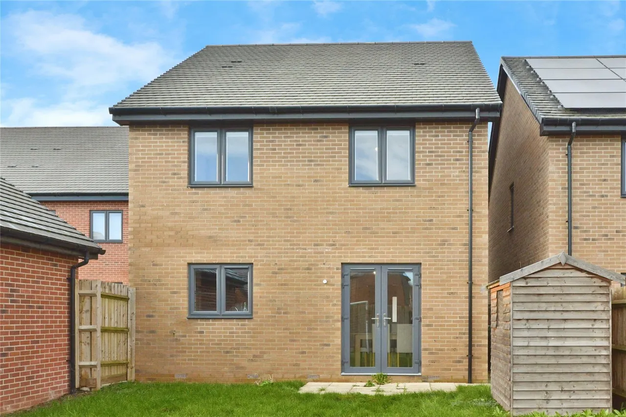 Rambouillet Drive, Whitehouse, Milton Keynes, Buckinghamshire, MK8, photo 19