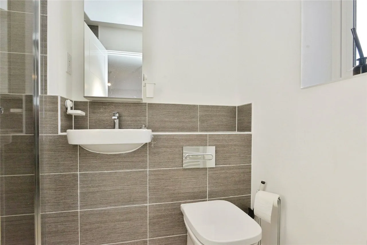 Rambouillet Drive, Whitehouse, Milton Keynes, Buckinghamshire, MK8, photo 14
