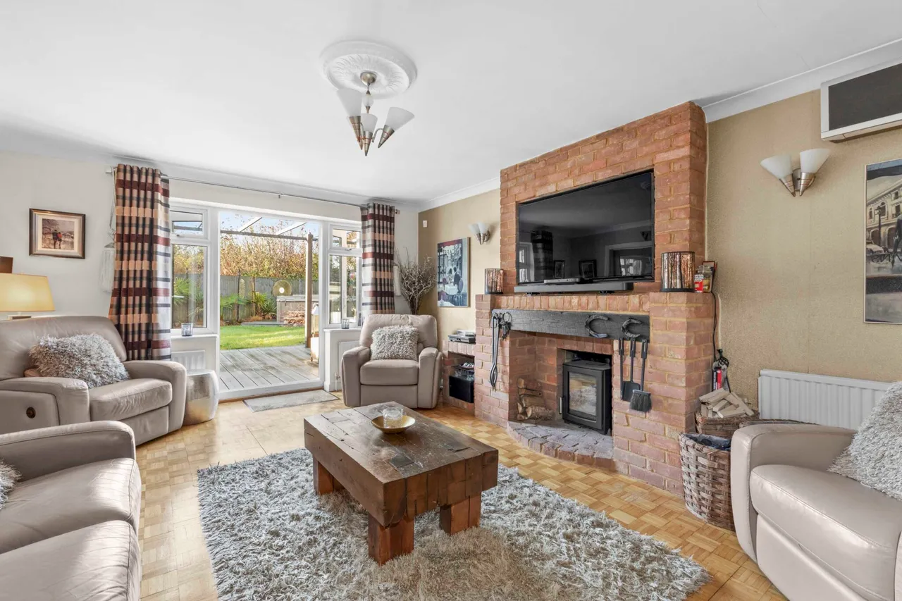 Main Road, Naphill, HP14, photo 4