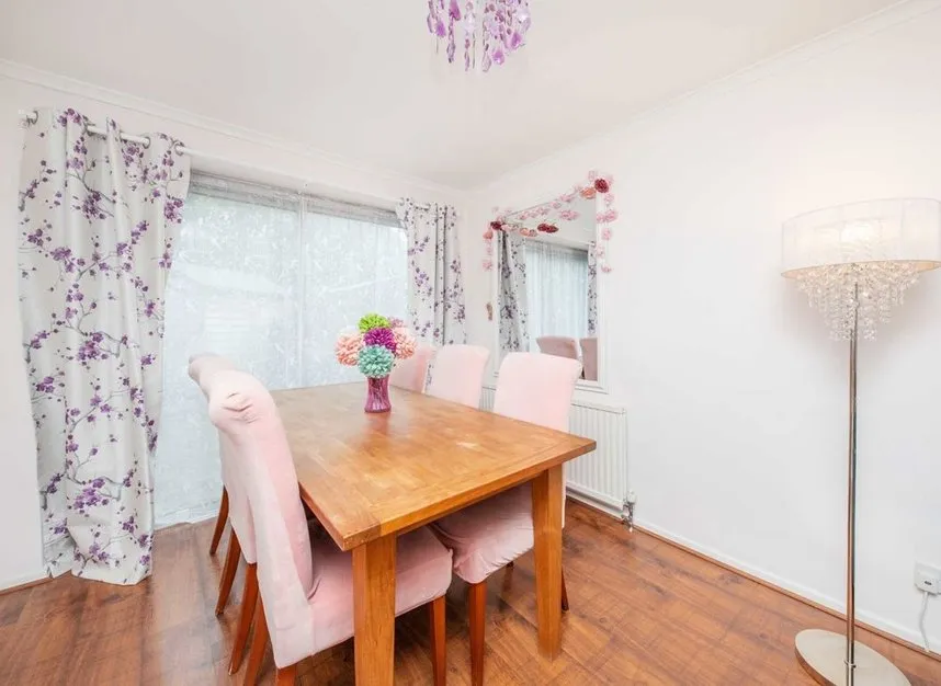 Gordon Road, Shepperton, TW17, photo 4
