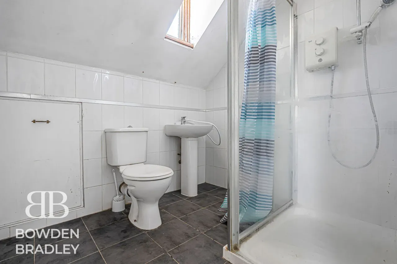 Tunstall Avenue, Hainault, IG6, photo 8