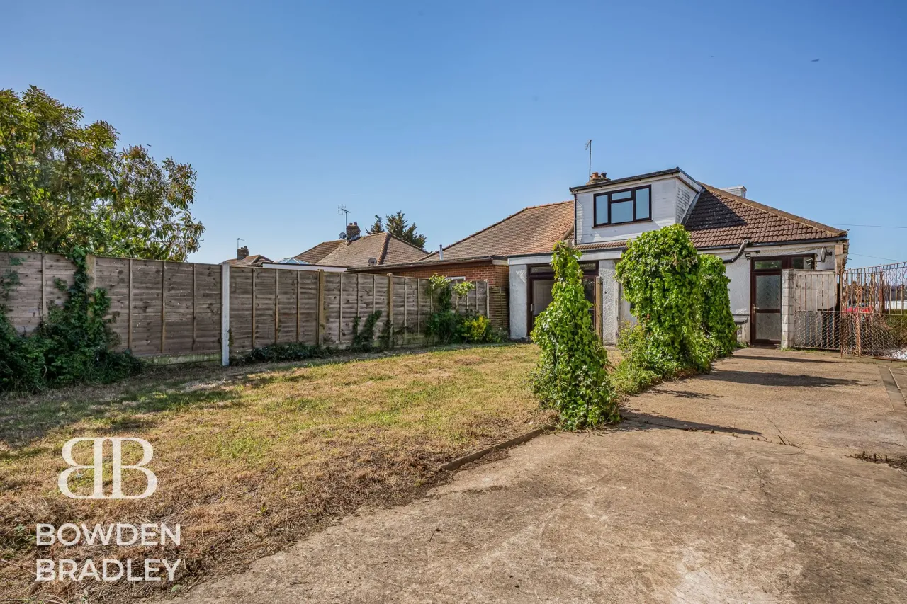 Tunstall Avenue, Hainault, IG6, photo 31