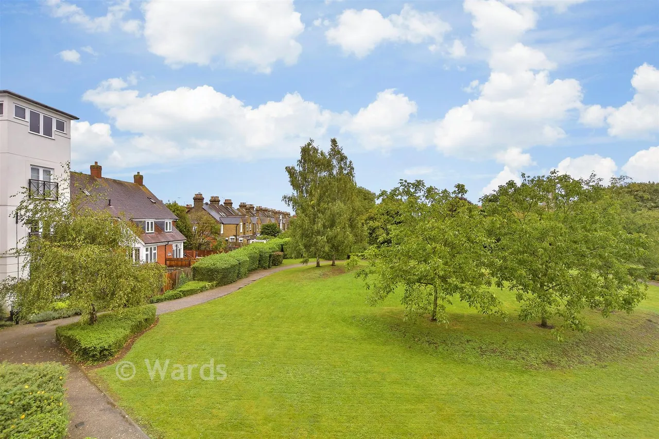 Old Watling Street, Canterbury, CT1, photo 3