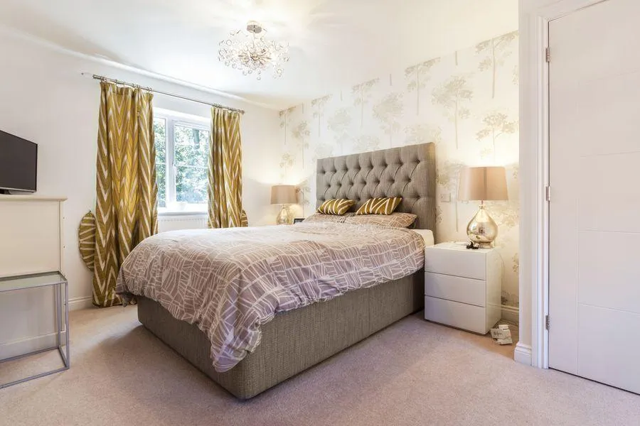 Phillips Close, RG41, photo 7