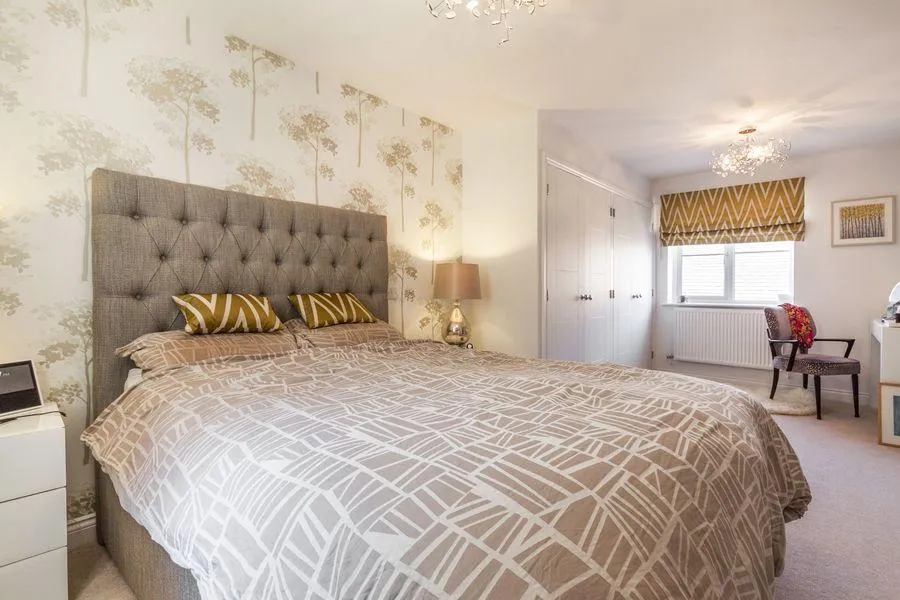 Phillips Close, RG41, photo 6