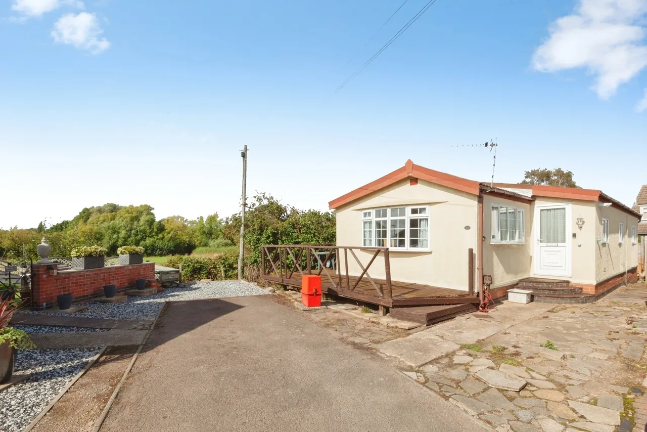 Chestnut Close, Littlethorpe, LE19, photo 17