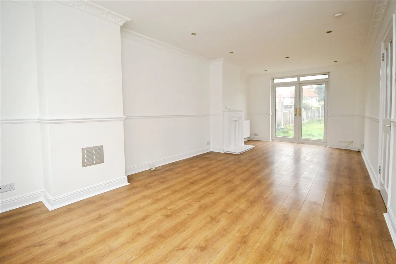 Holgate Road, Dagenham, RM10, photo 3