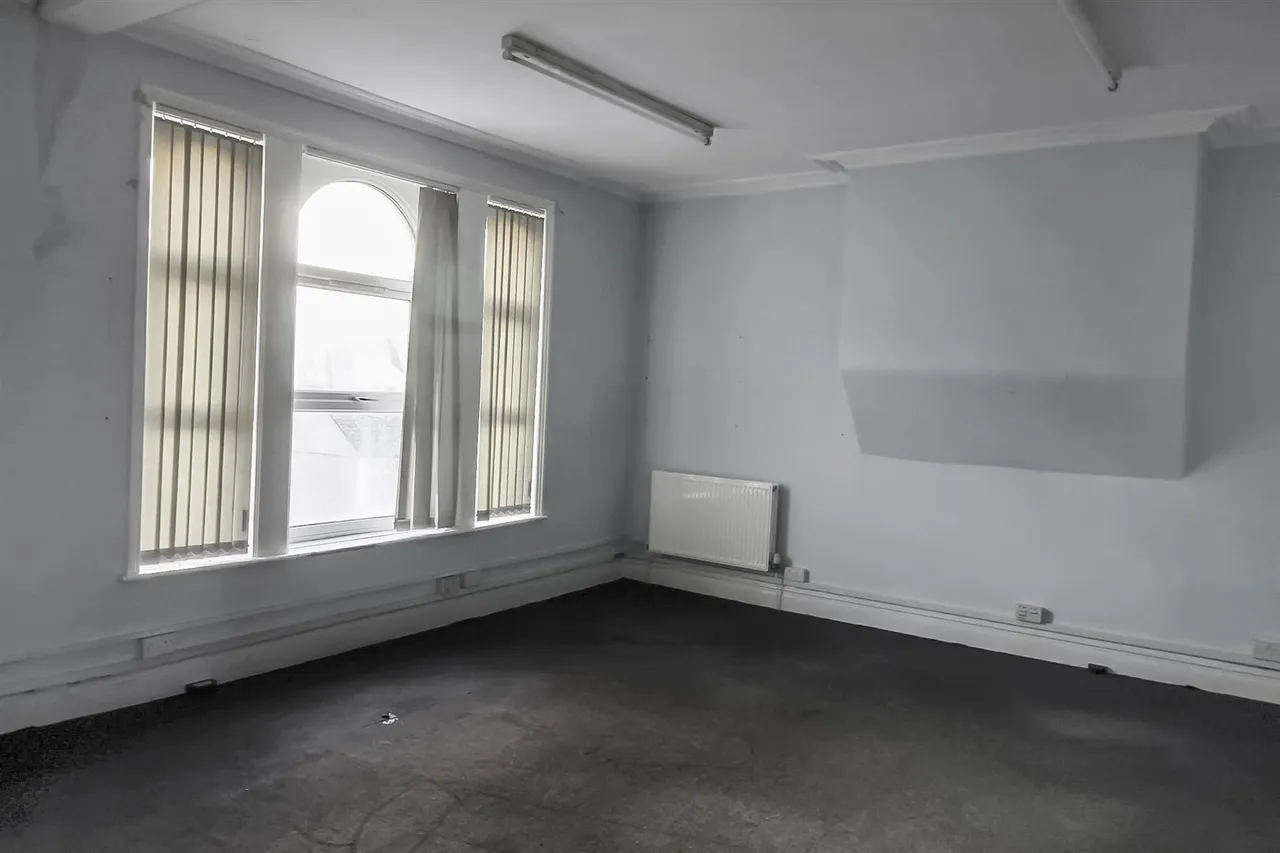 Kinmel Street, Rhyl, Denbighshire, LL18 1AH, photo 6