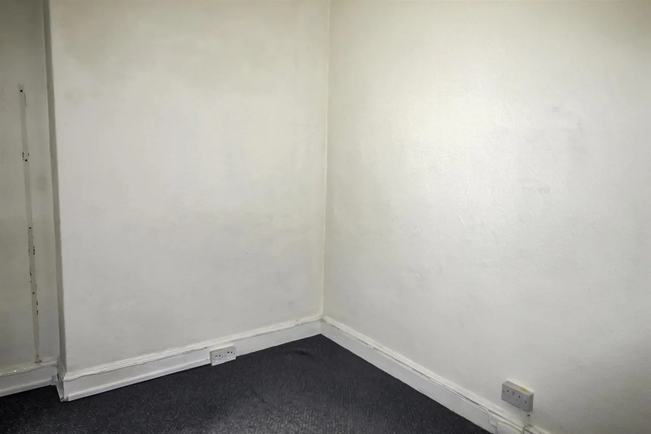 Kinmel Street, Rhyl, Denbighshire, LL18 1AH, photo 8