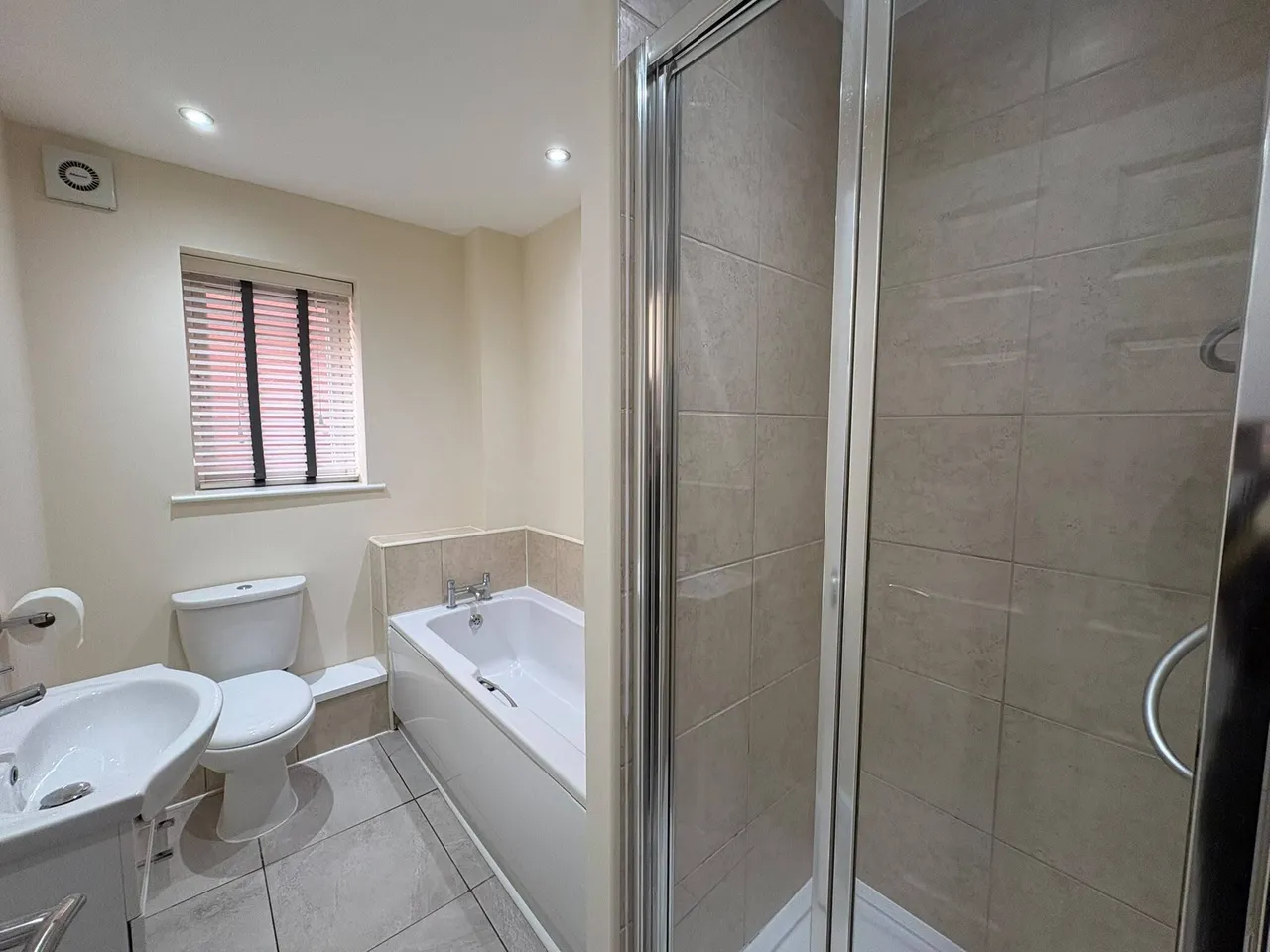 Katherine Road, Thurcroft, photo 2