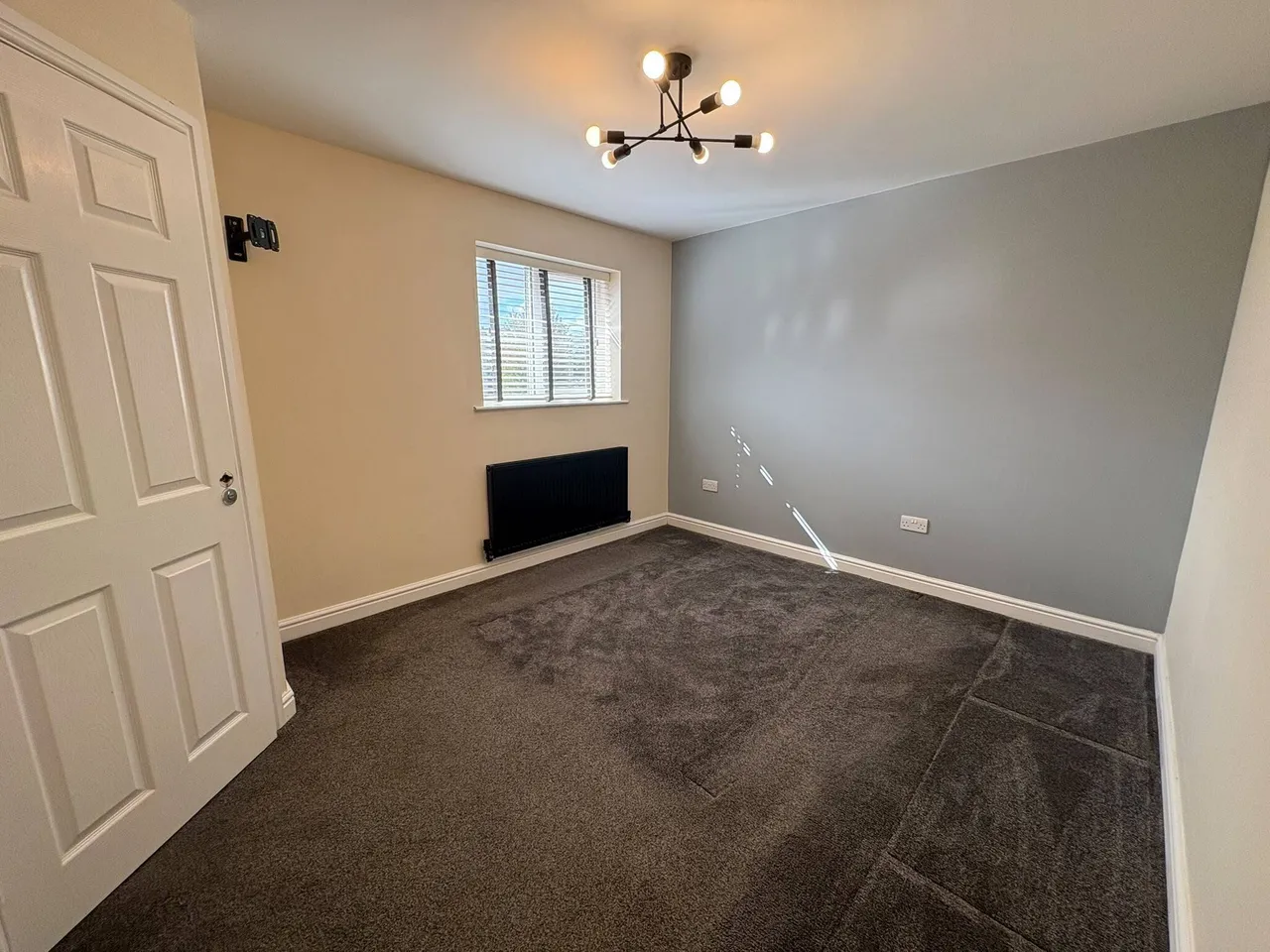 Katherine Road, Thurcroft, photo 5