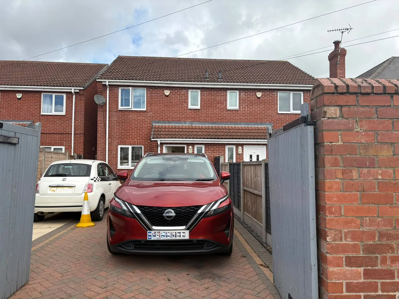 Katherine Road, Thurcroft, photo 4