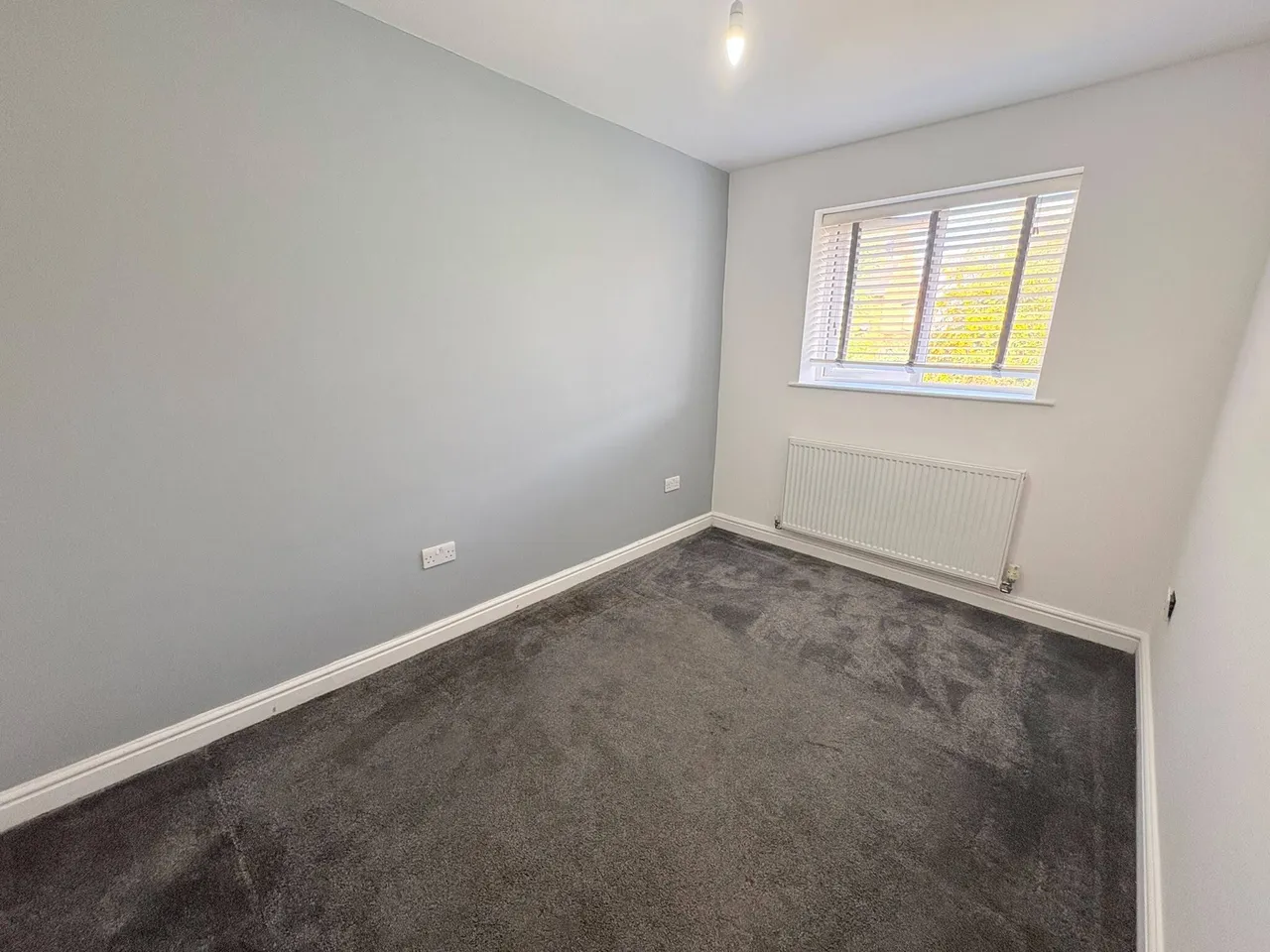Katherine Road, Thurcroft, photo 6