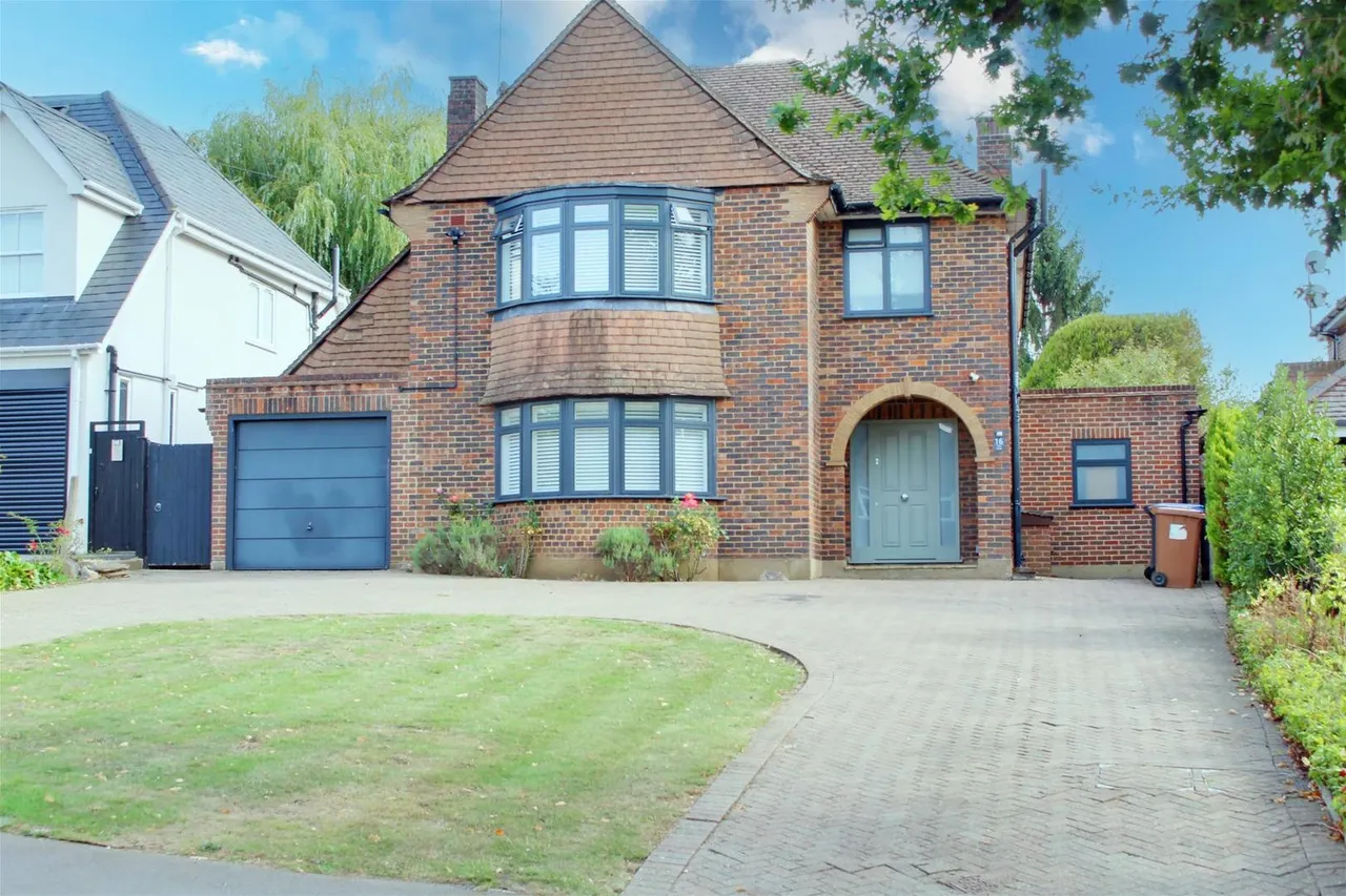 4 bed house to rent, Pine Grove, Brookmans Park, AL9