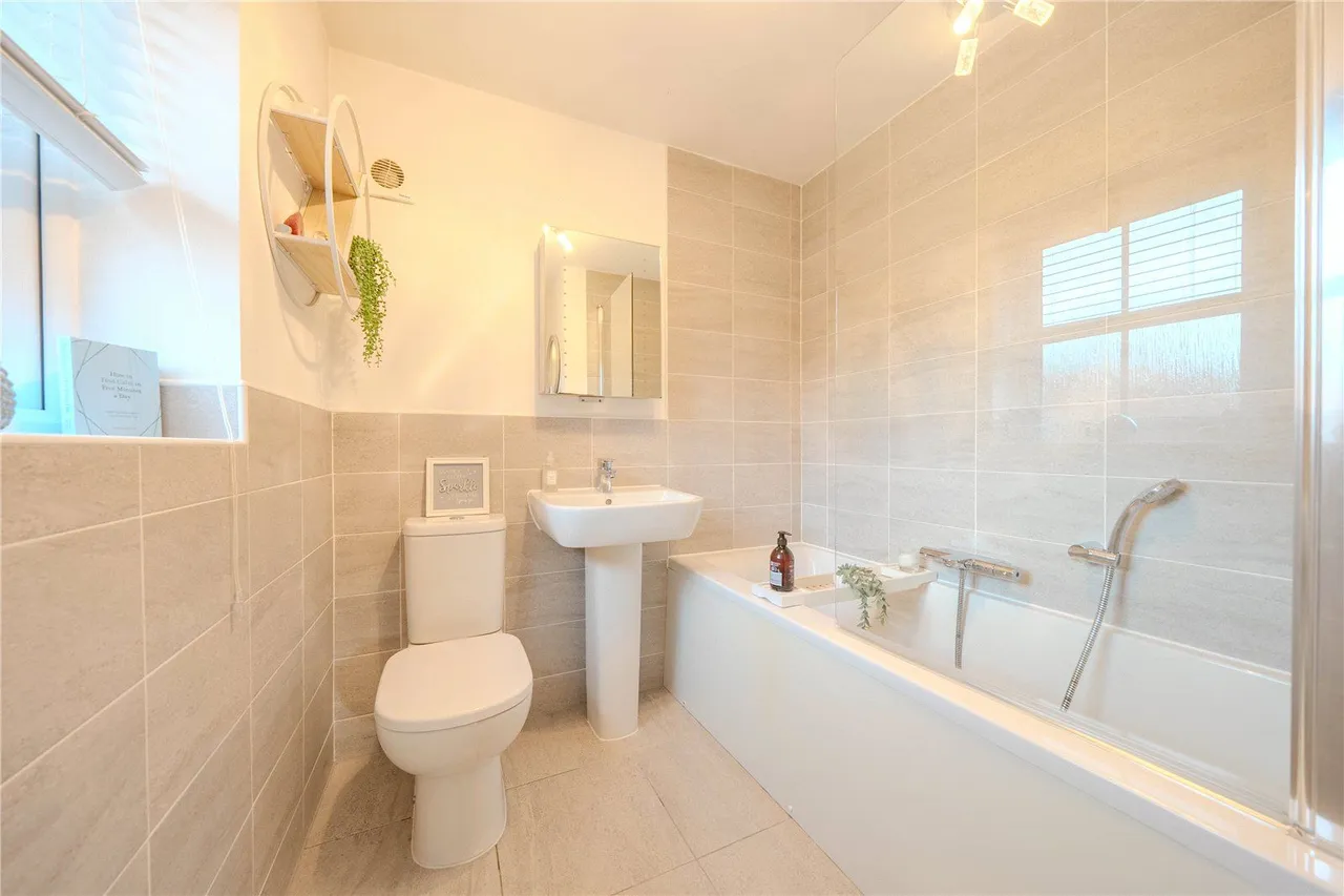 Bramblegate Road, Tockwith, YO26, photo 9
