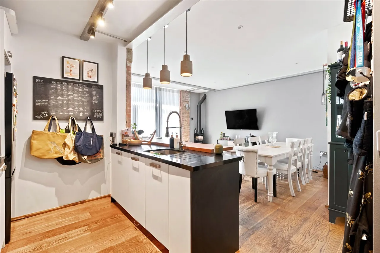 Crane Mews, Twickenham, TW2 6RS, photo 3