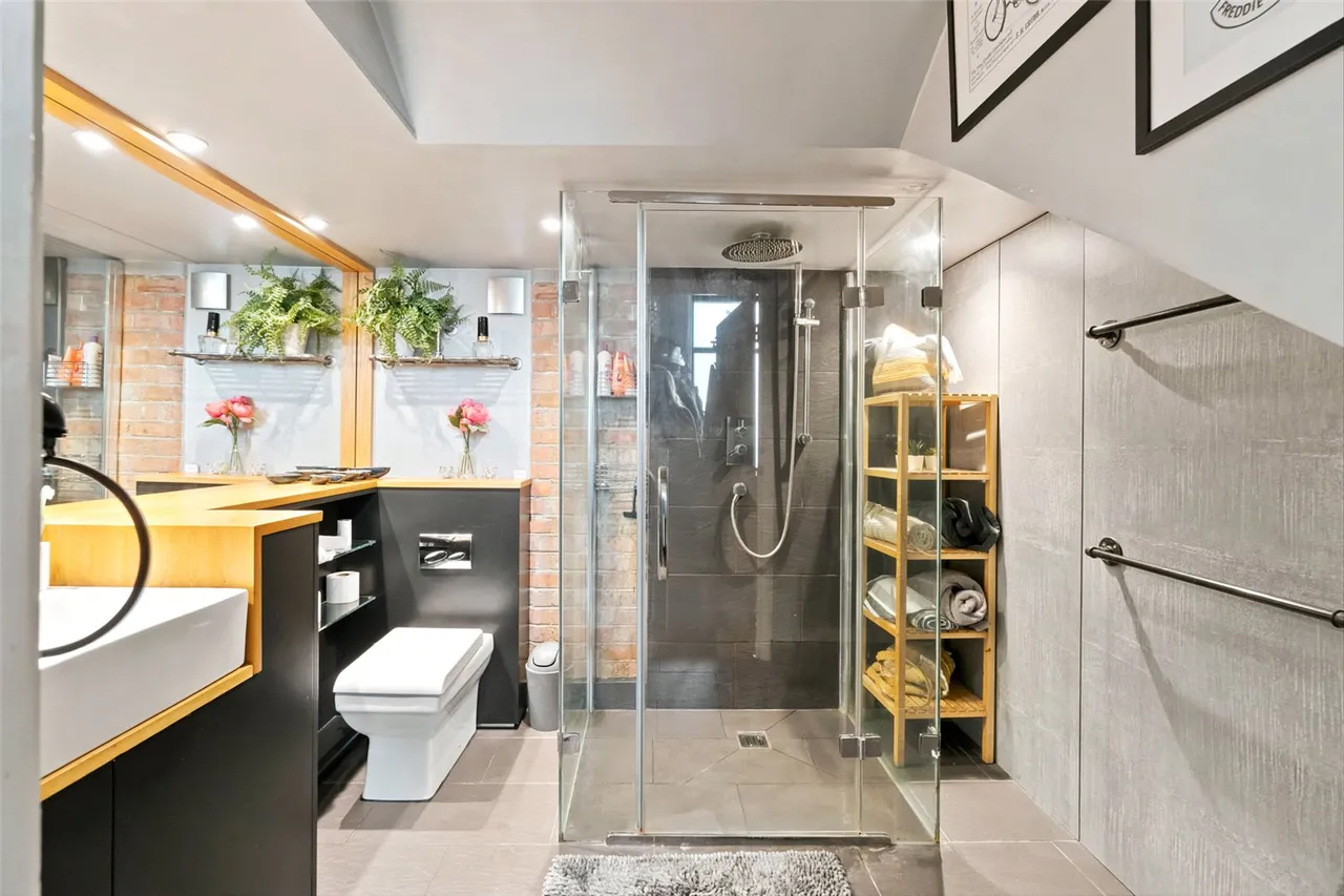 Crane Mews, Twickenham, TW2 6RS, photo 15