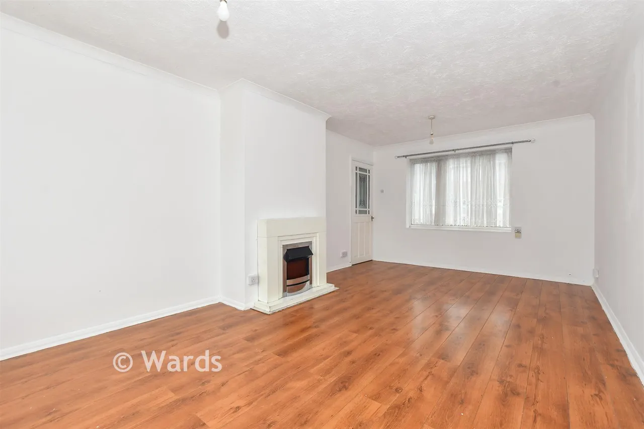 Queensway, Lydd, TN29, photo 3