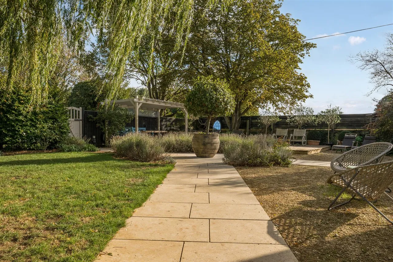 The Green, Poulshot, SN10, photo 38