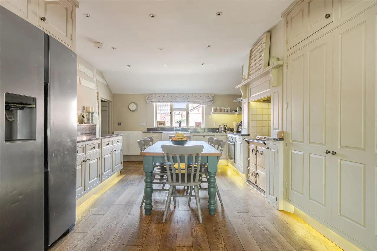 The Green, Poulshot, SN10, photo 16