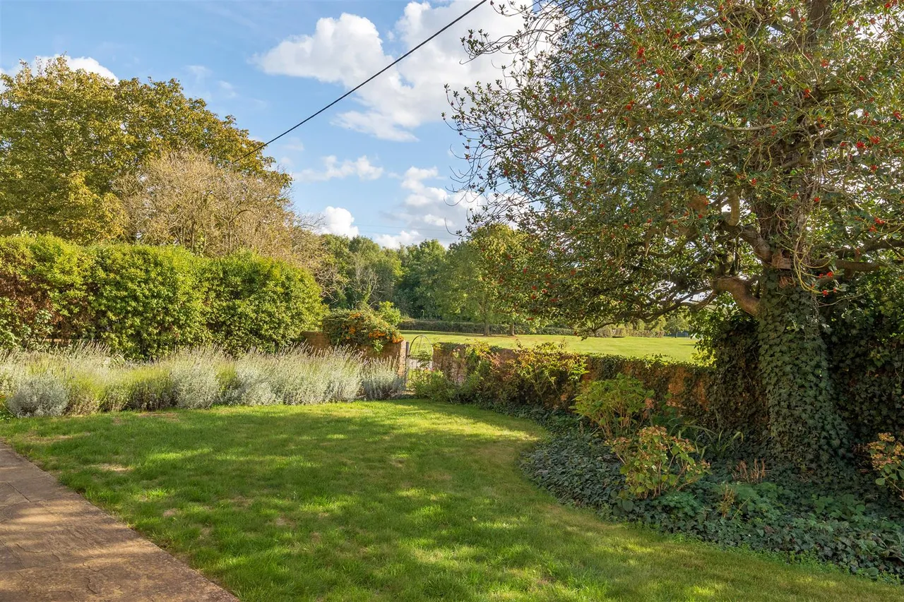 The Green, Poulshot, SN10, photo 39