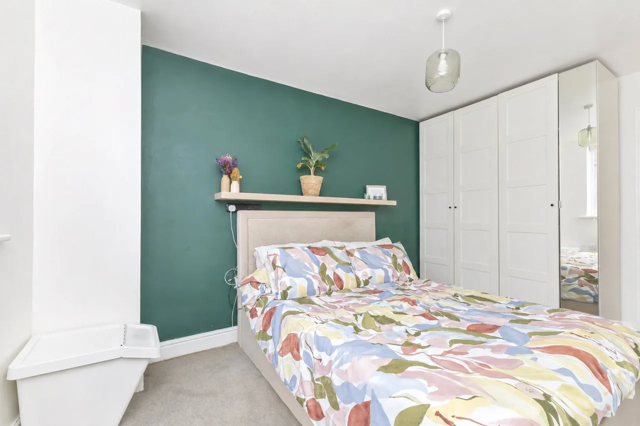 Beacon Hill Road, Hindhead, GU26, photo 5