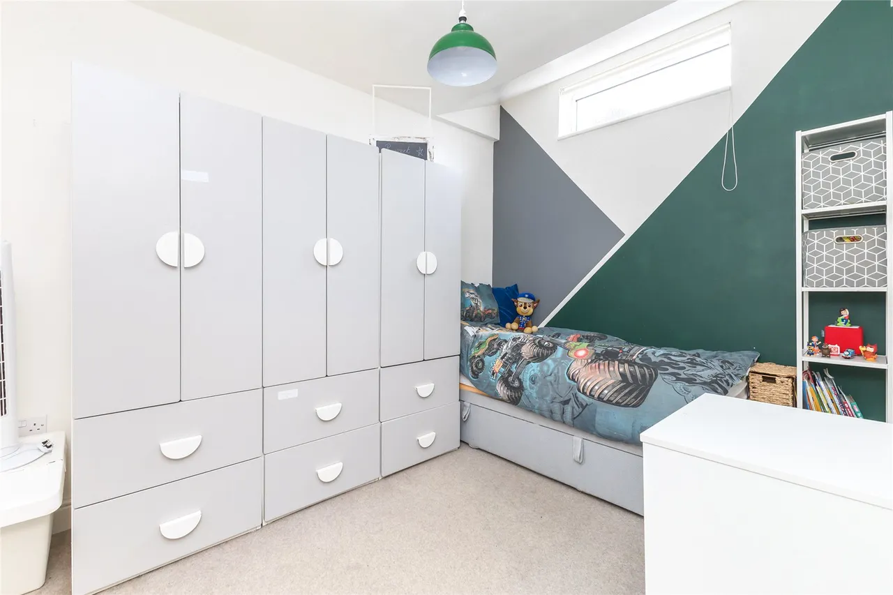 Beacon Hill Road, Hindhead, GU26, photo 8